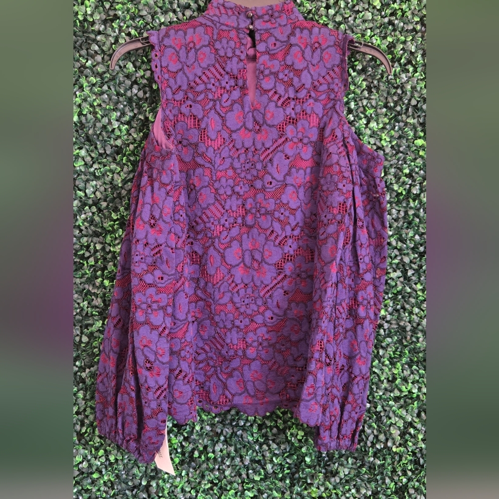 Alexis Cold Shoulder Purple Lace Sleeveless Top Texture XS